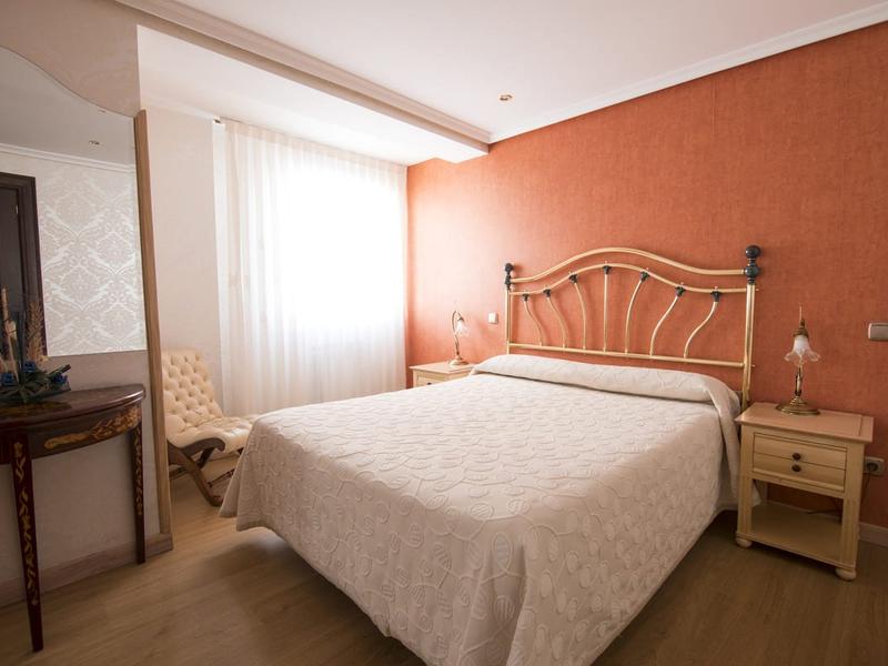 HABITACIÓN DOBLE MATRIMONIO  Hotel Julia Aranda de Duero Aranda de Duero HABITACIÓN DOBLE MATRIMONIO  Hotel Julia Aranda de Duero Aranda de Duero