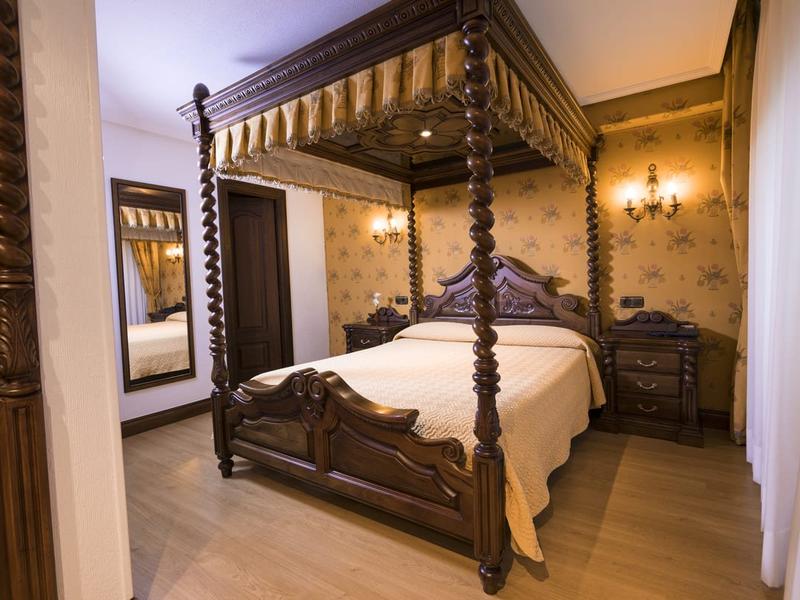 HABITACIÓN DOBLE USO INDIVIDUAL Hotel Julia Aranda de Duero Aranda de Duero HABITACIÓN DOBLE USO INDIVIDUAL Hotel Julia Aranda de Duero Aranda de Duero